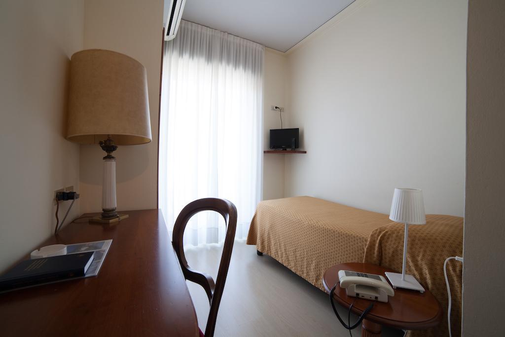 Albergo Miralago Verbania Habitación foto